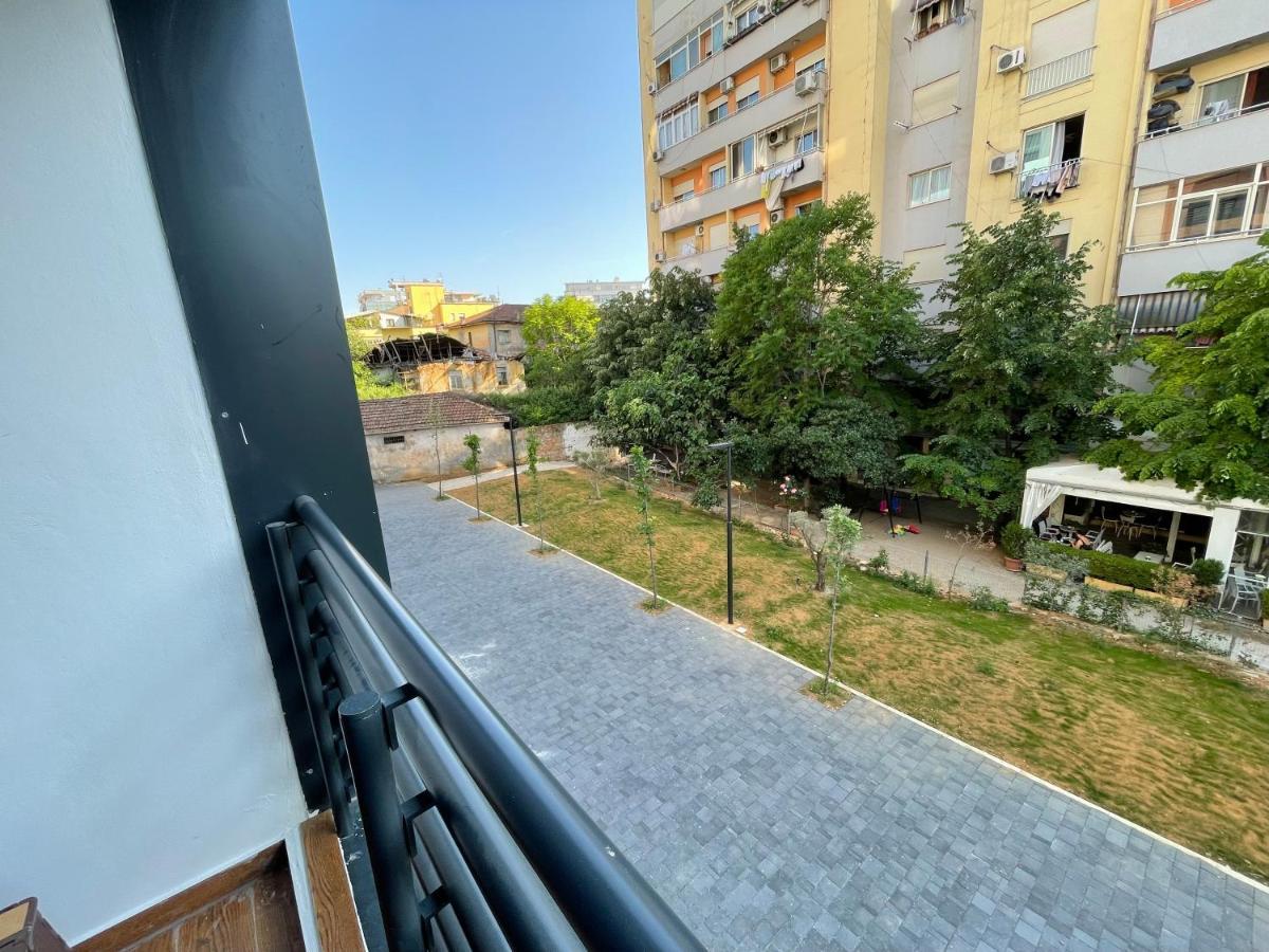 New Bazaar 2022 Leilighet Tiranë Eksteriør bilde