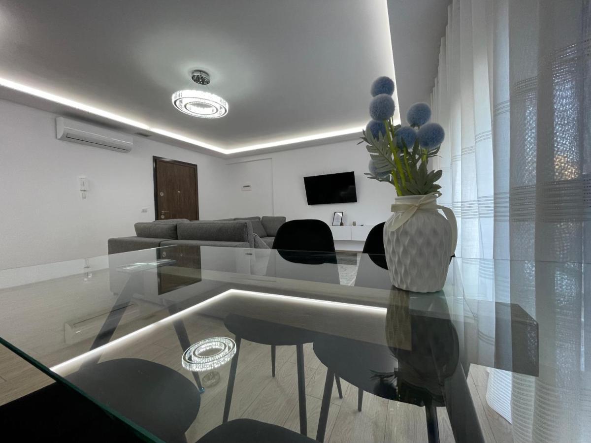 New Bazaar 2022 Leilighet Tiranë Eksteriør bilde